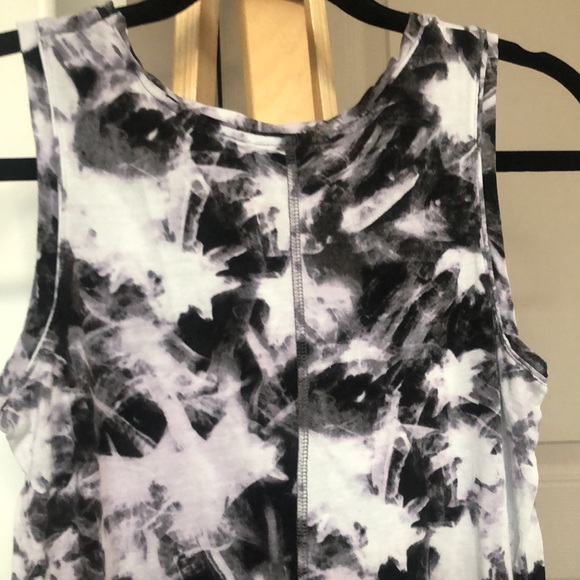 Simply Vera Wang Tank Top - Picture 8 of 11